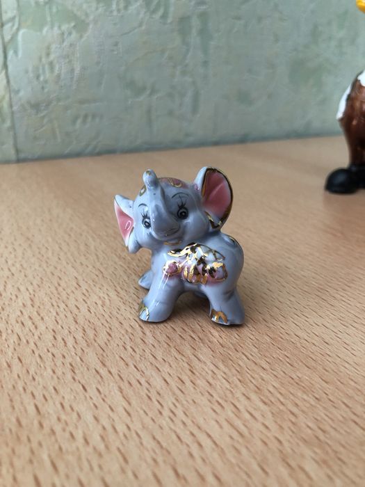 Статуэтки фигурки