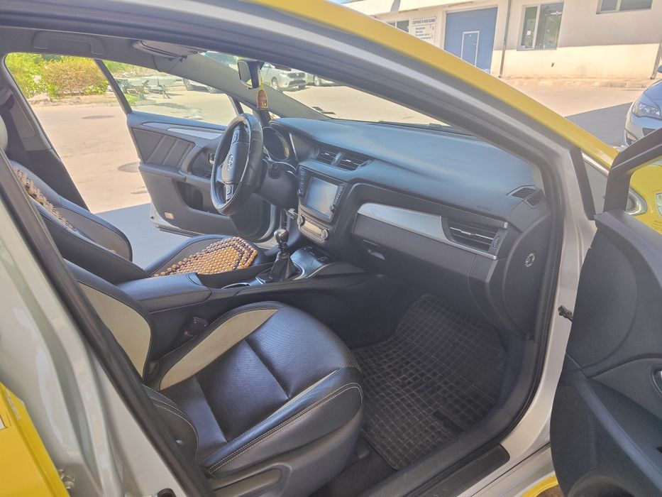 Тойота Авенсис 1.8 147кс. газ -бензин на 185000 км 07.2016г работещо т