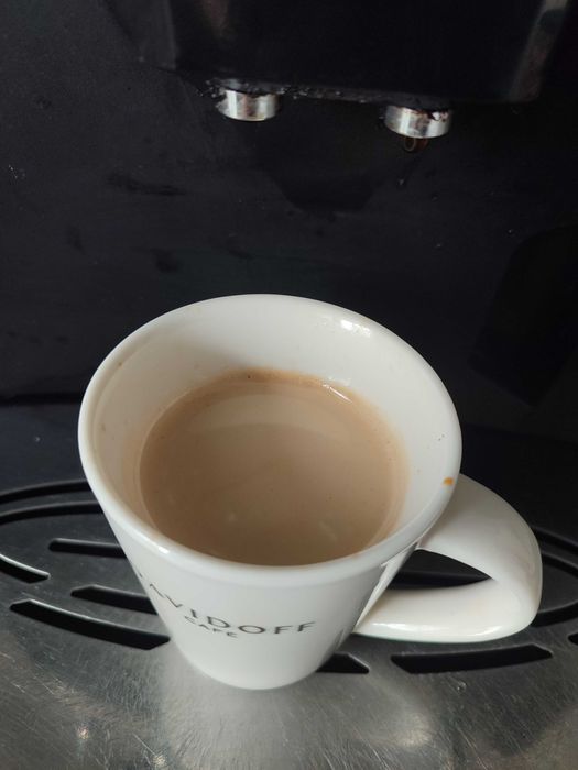 Продавам кафеавтомат Делонги