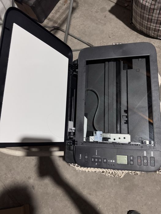 Продам струйный цветной принтер