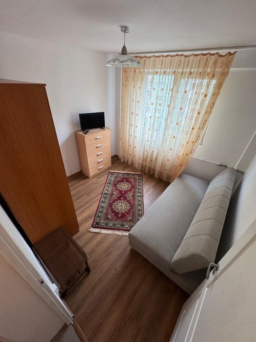 Apartament 2 Camere Decomandat,Etaj 7/10,Metrou Lujerului, Renovat