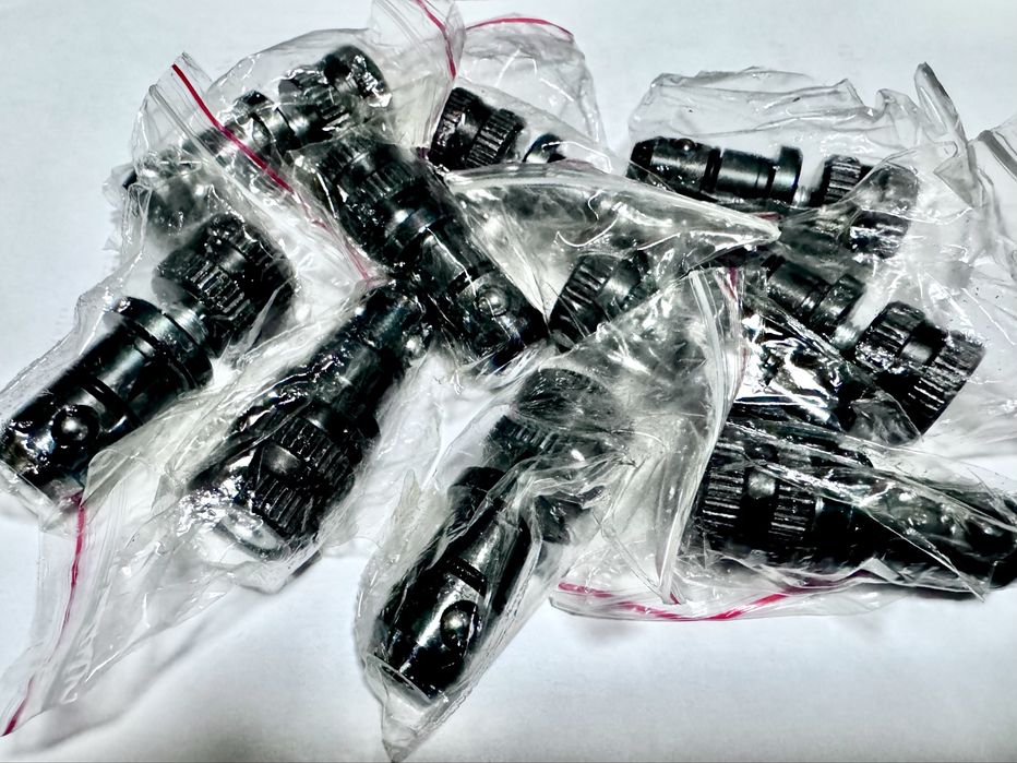 Быстросъемное крепление для 16-системного 3D сварочного стола.