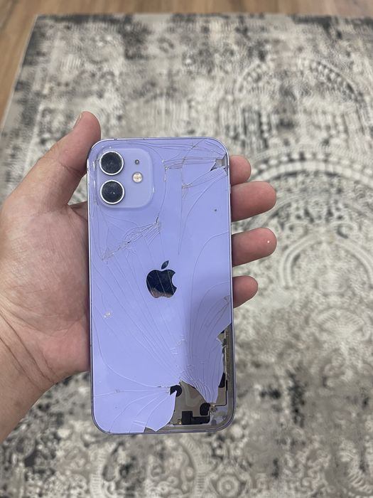 Iphone12 , 128г меняли тольок экран