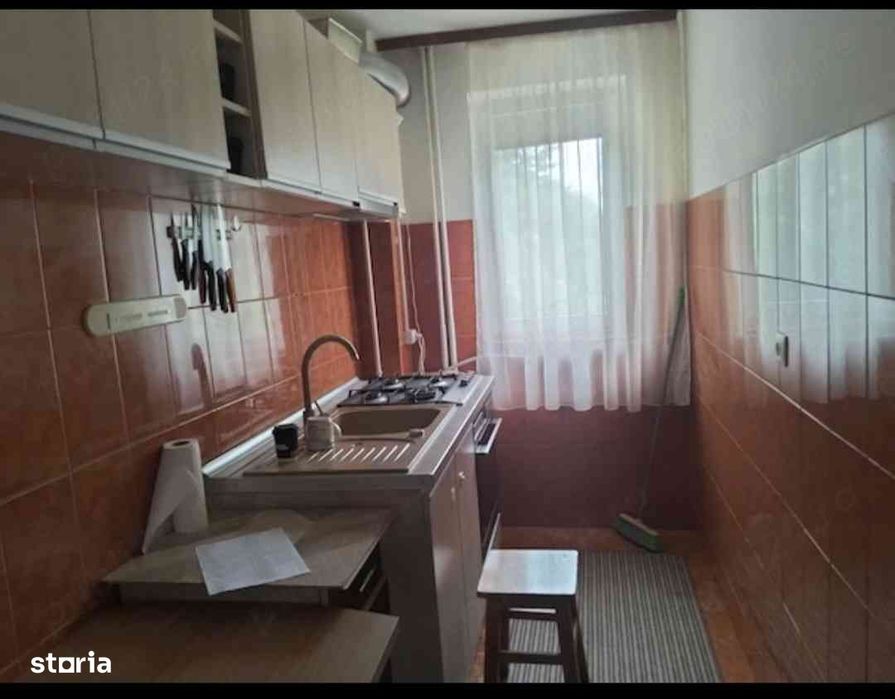 Apartament 3 Camere De Închiriat – Trivale, Complex