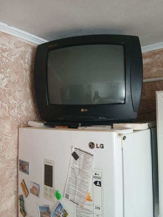 Продам телевизор