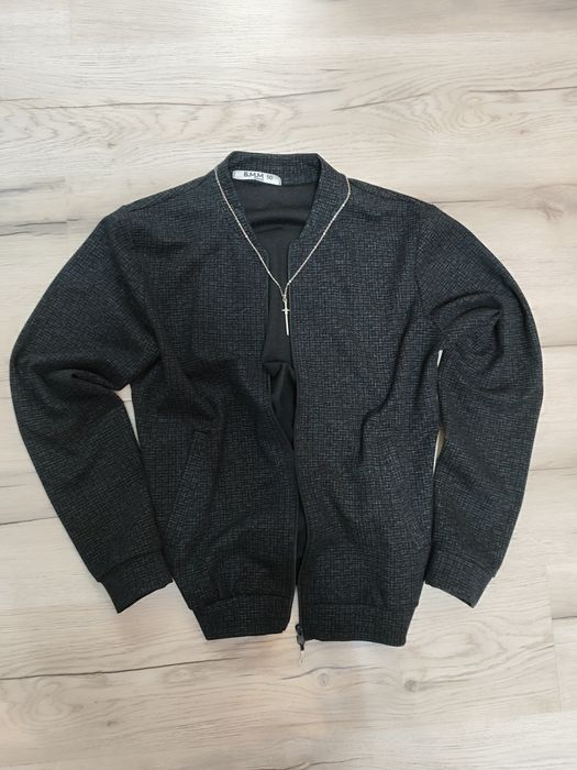 Черная кофта на молнии