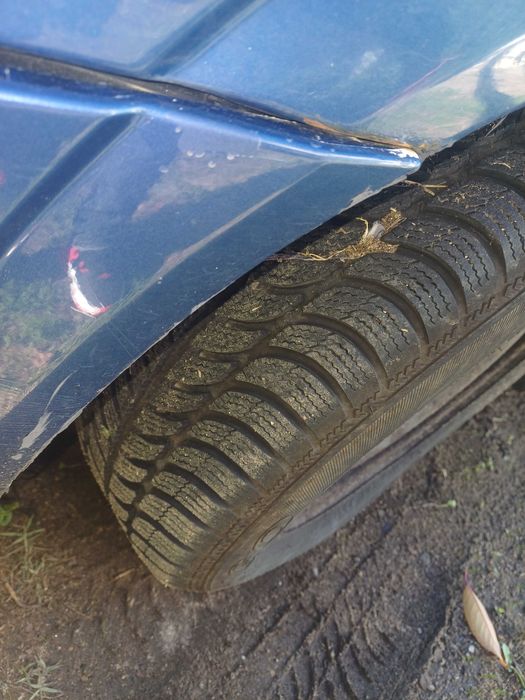 лек автомобил 700 евро