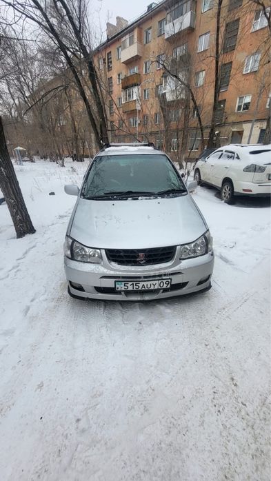 Нисан либерти 1999