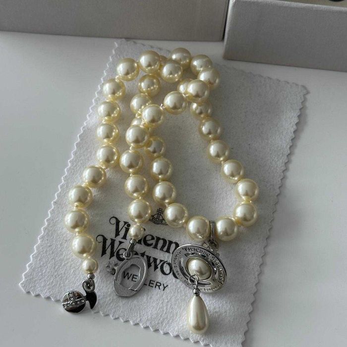 Vivienne Westwood Колие