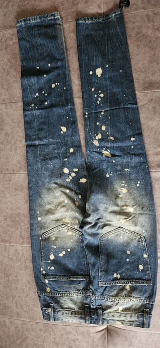 Чисто нови  юношески дънки в син цвят.