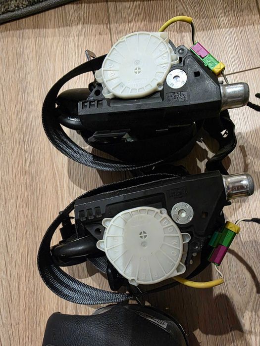 Vând Kit Airbag Skoda.
Airbag volan Airbag+ capac pasager,
centuri