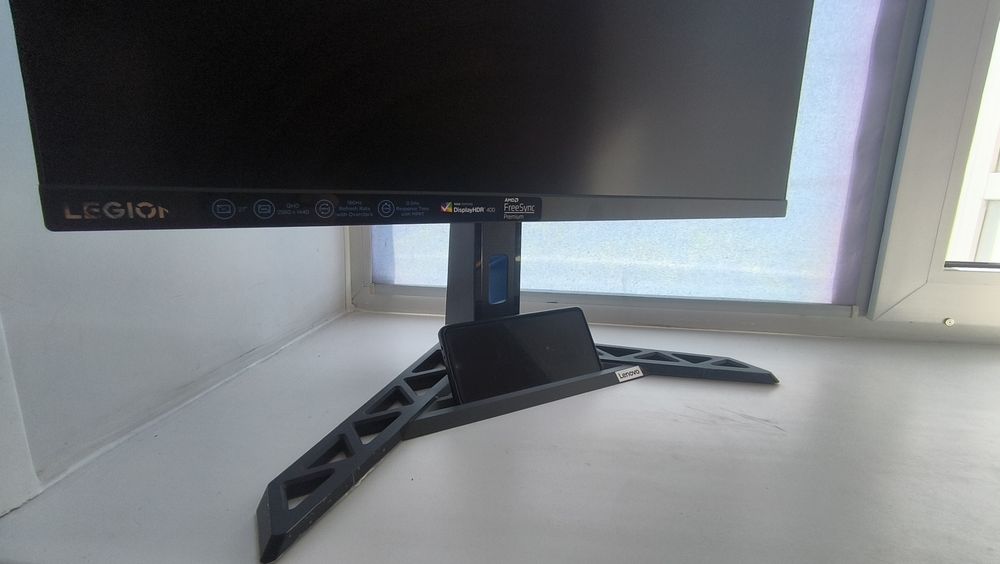 Игровой монитор 27" Lenovo Legion Y27q-30 2K 180Hz IPS
