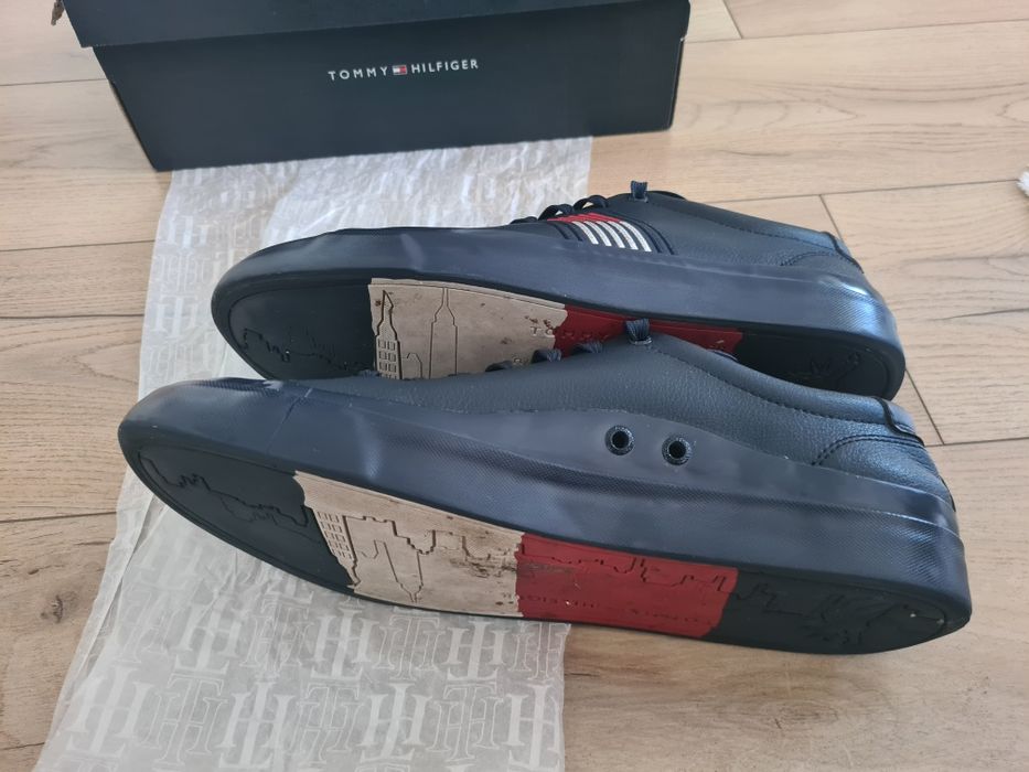 Sneakers albastrii Tommy Hilfiger piele ecologica mărime 44, purtați