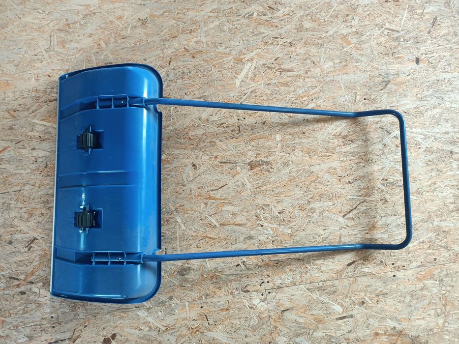 Продам снежную лопату