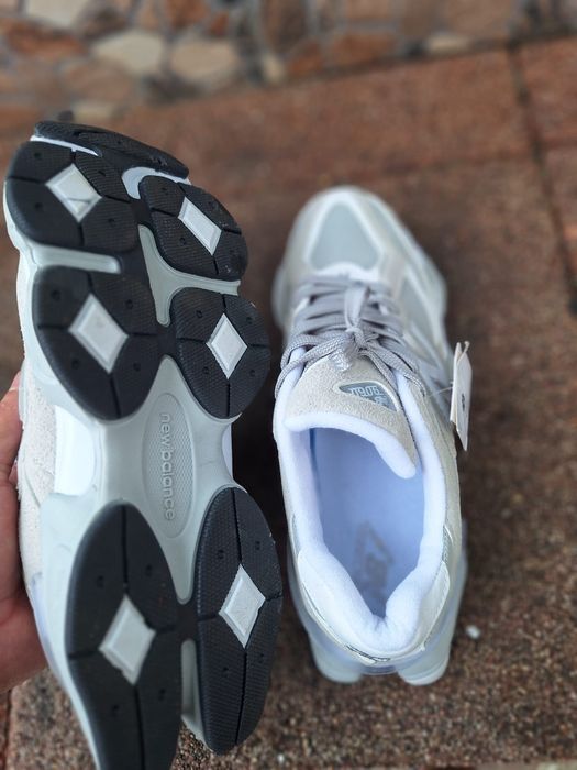 Adidași New Balance 9060