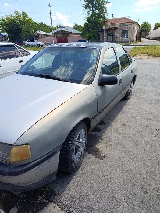 Срочно продам машину Opel Vectra