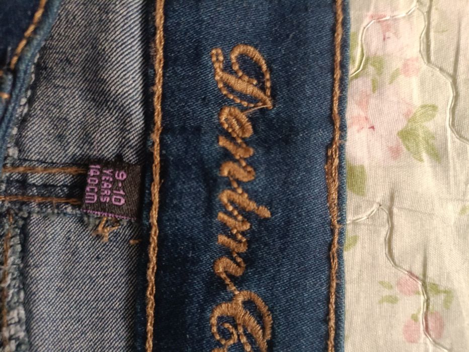 Джинсы девочковые 10-11 лет