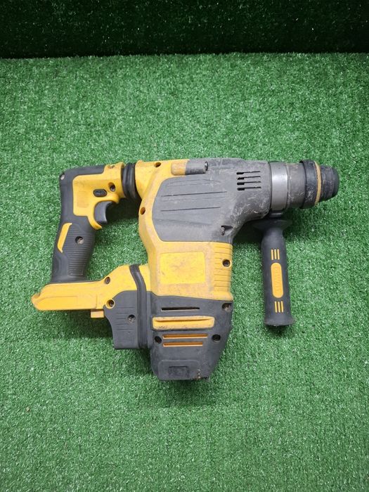 Мощен перфоратор на DeWALT DCH323NT, 54 волта