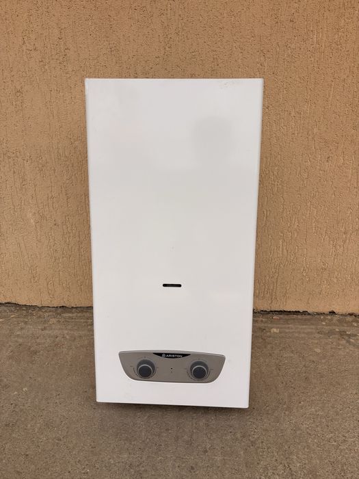 Instant apa calda pe gaz GPL, Ariston