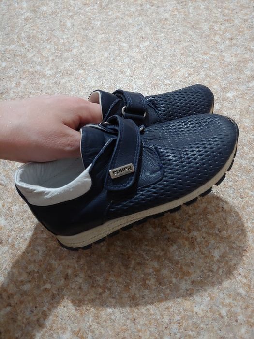 Продам детскую обувь на весну