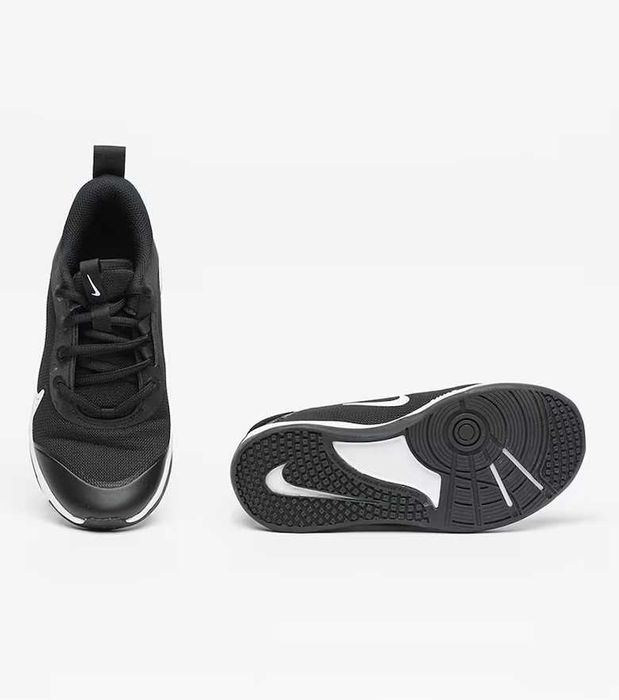 Nike маратонки НОВИ-38,5