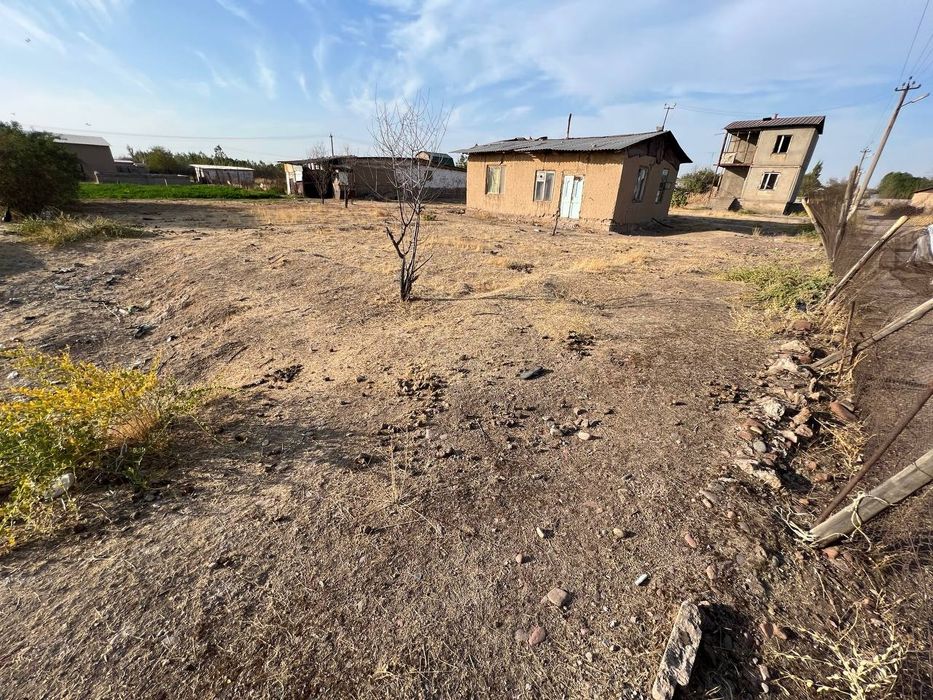 Dachniy yer sotiladi Toytepa Akmal ikromovda  9 sotox Srochna