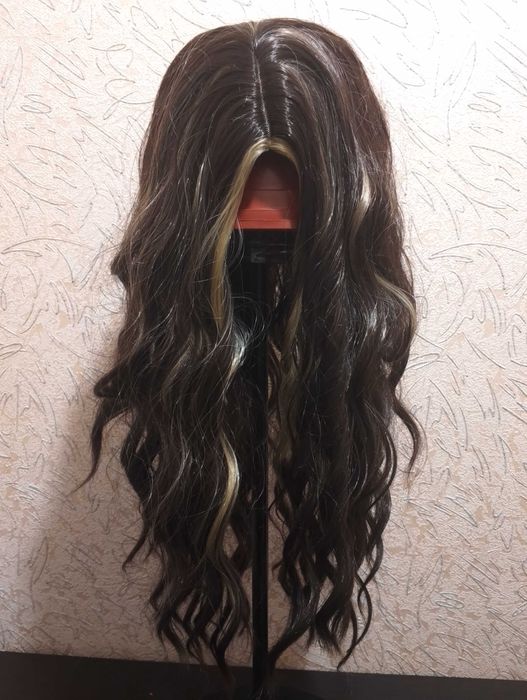 Парик женский, темно-коричневый. Новый!