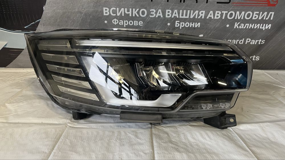 Десен фар Renault Traffic 3 Facelift 2016-