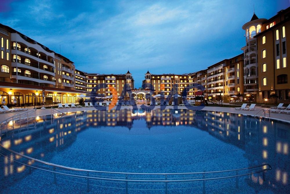 Напълно обзаведено студио в комплекс „Роял Сън“, Слънчев бряг, 56.82