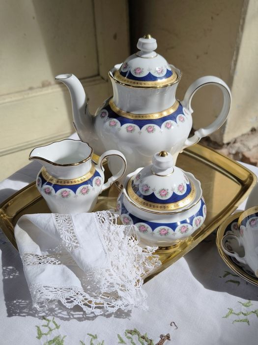 Сервиз за кафе .