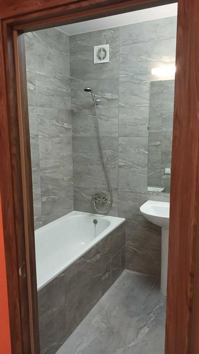 Дава се под наем Двустаен апартамент в София, Център - 56 кв.м за 433.5 € - Снимка #2