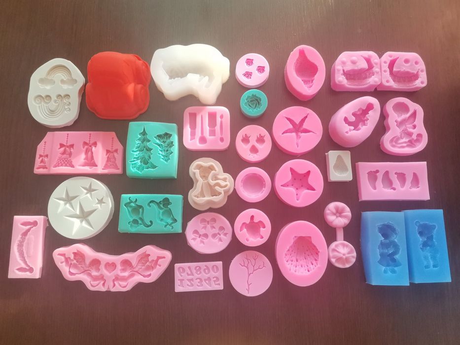 Сет сладкарски принадлежности, резци и молдове