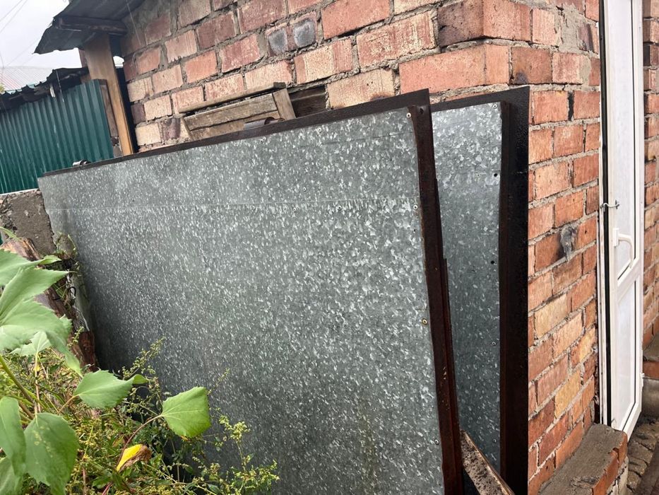 Продам гаражные ворота