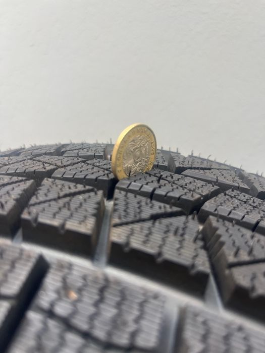 Зимние шины новые