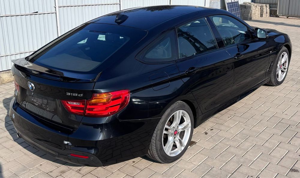 Dezmembrez BMW 318d 320d GT F34 M-Pack,Navi,Automat,Recaro piele incalzit ,volan M,plafon M,jante M Culoare Black-Sapphire METALLIC (475)
