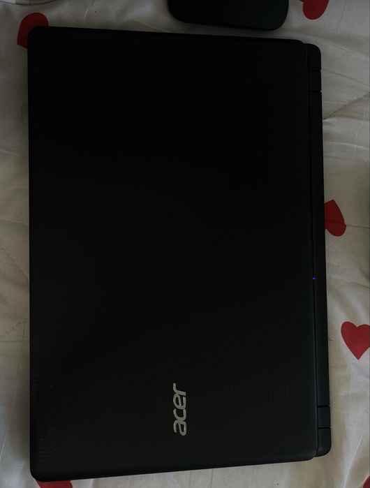 Acer aspire ES1-572