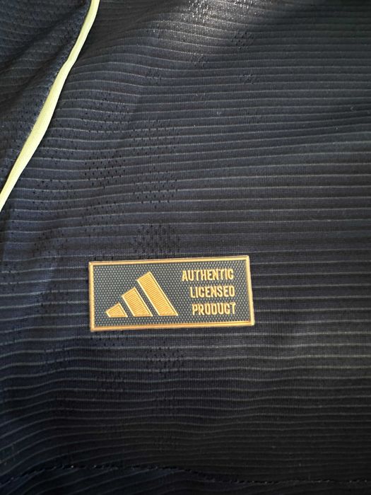 Оригинална Реал Мадрид Гост Тениска Сезон 2025/26