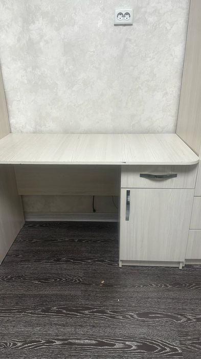 Продам шкаф горку