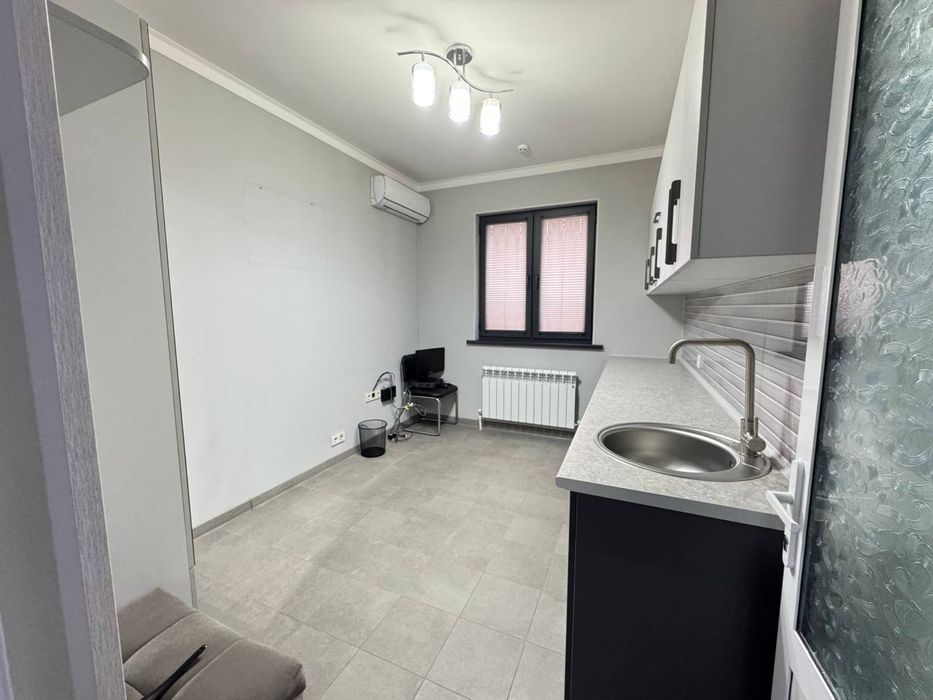 Срочно Продаётся Нежилое Помещения 1.Линия Юнусобод 14.кв Ахмад дониш