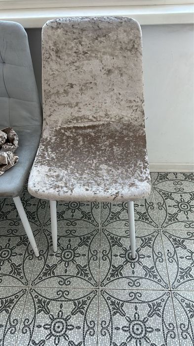 Бархатные чехлы на маленькие стулья