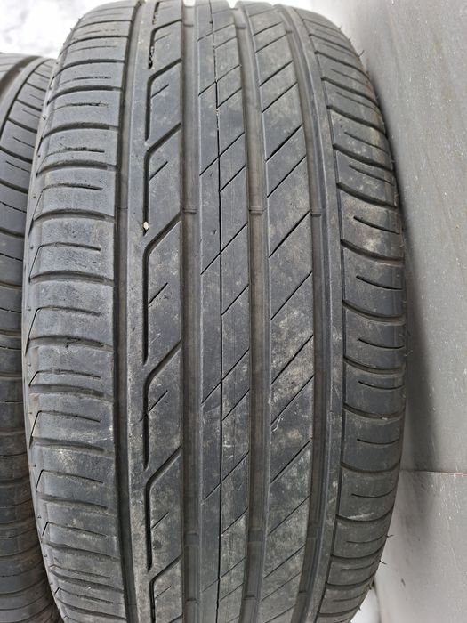 Продам шины. 225/55/17 бриджистон