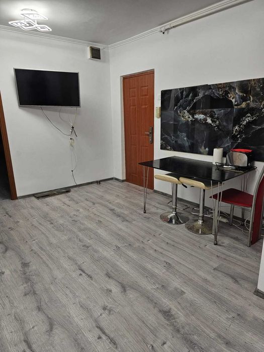 Vand sau inchiriez apartament 3 camere, Tg. Mures, Tudor — fotografia 1