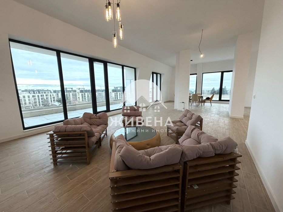 Продава уникален 4-стаен апартамент, пентхаус,  к.к. Св.Св. Константи