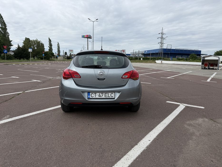 OPEL Astra 2013 — imagine 3