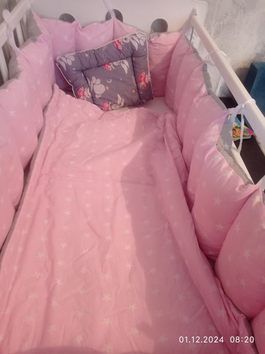 Продам бортики в кроватку. 8000т.