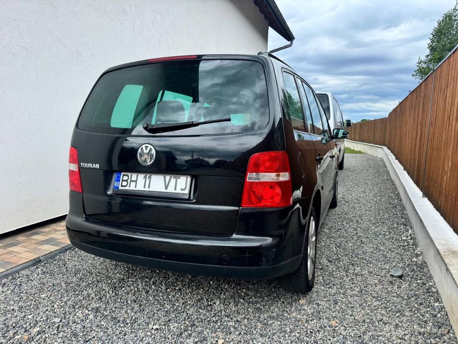 VOLKSWAGEN Touran 2005 — imagine 3