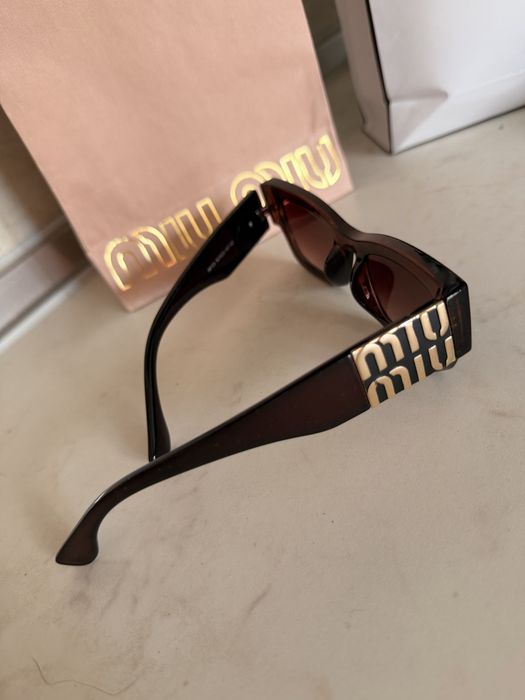 Дамски слънчеви очила Miu Miu