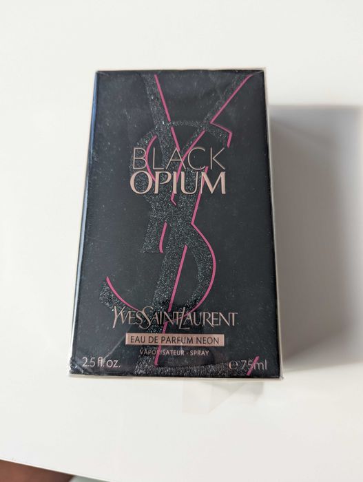 Парфюм Yves Saint Laurent Black Opium Neon