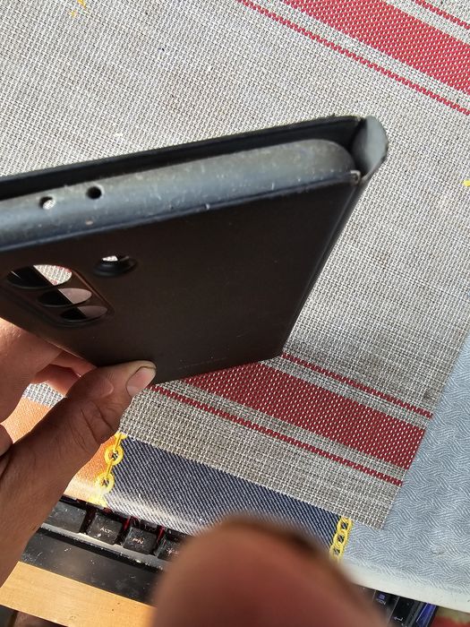 Продаю    чехол от samsung s21+