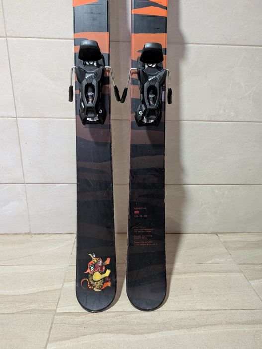 Schiuri Volkl Revolt 95 165cm Freeride Freestyle